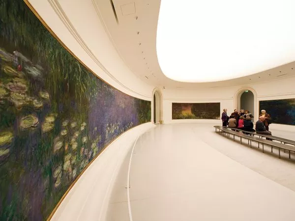 Monet’s "Nymphéas" at the Musée de l'Orangerie